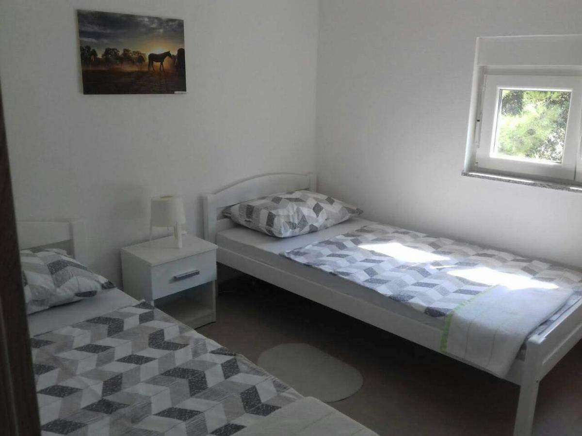 Apartman Bunaric ヴィル エクステリア 写真