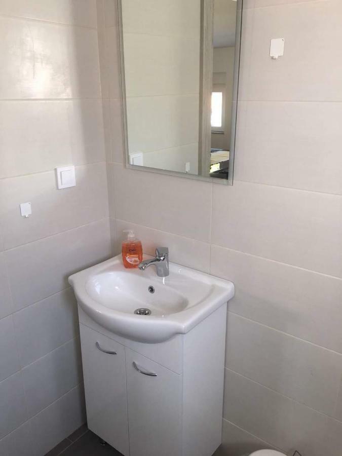 Apartman Bunaric ヴィル エクステリア 写真