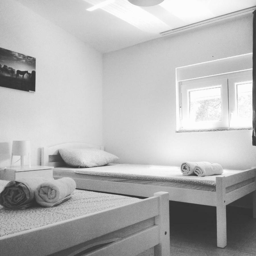 Apartman Bunaric ヴィル エクステリア 写真